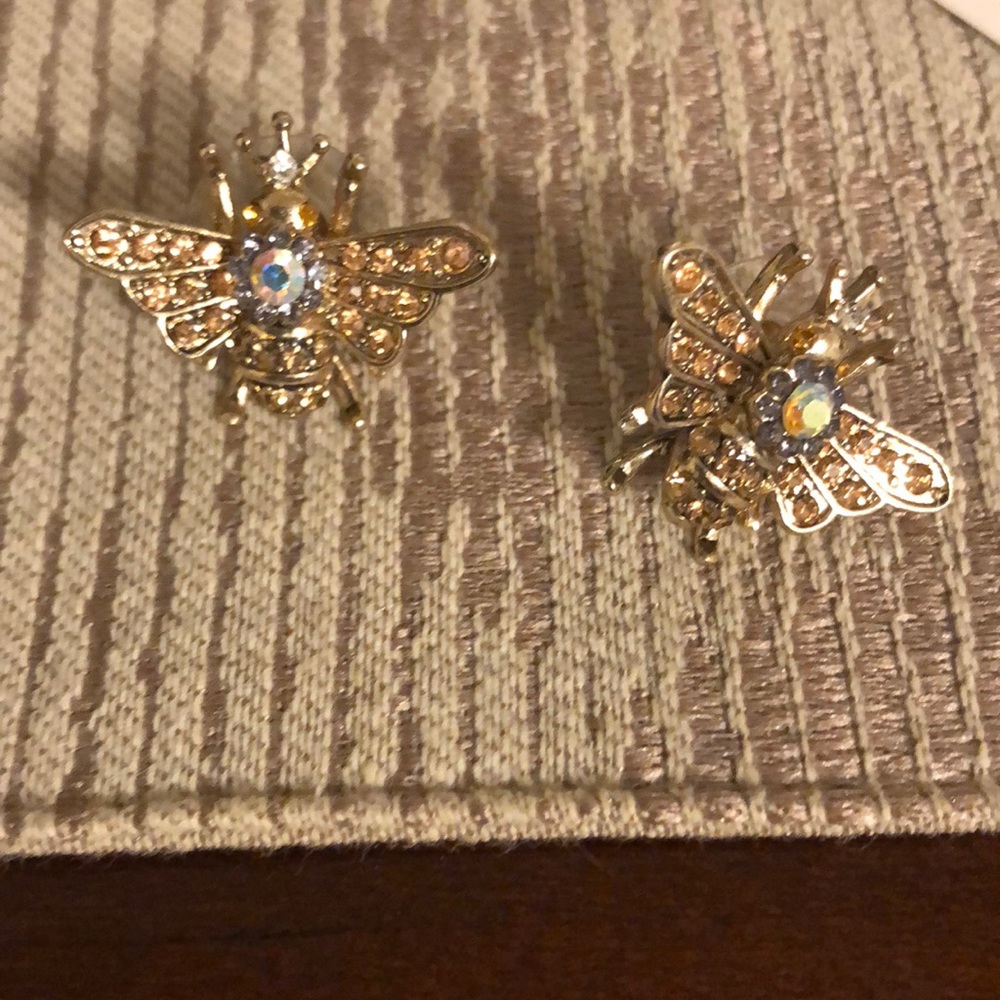💥SOLD💥Betsy Johnson queen bee earrings